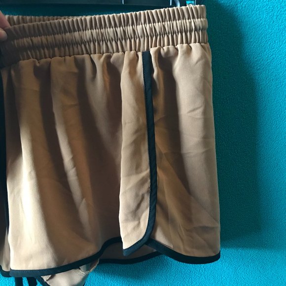 Forever21 Shorts - Picture 4 of 4